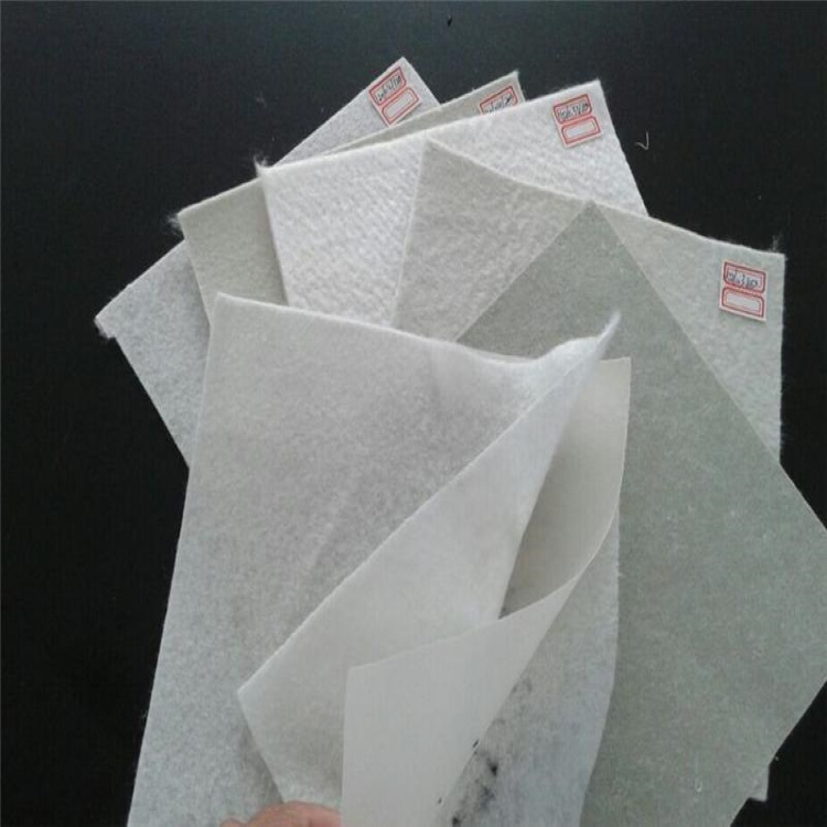復合土工膜的滲漏應(yīng)怎樣解決